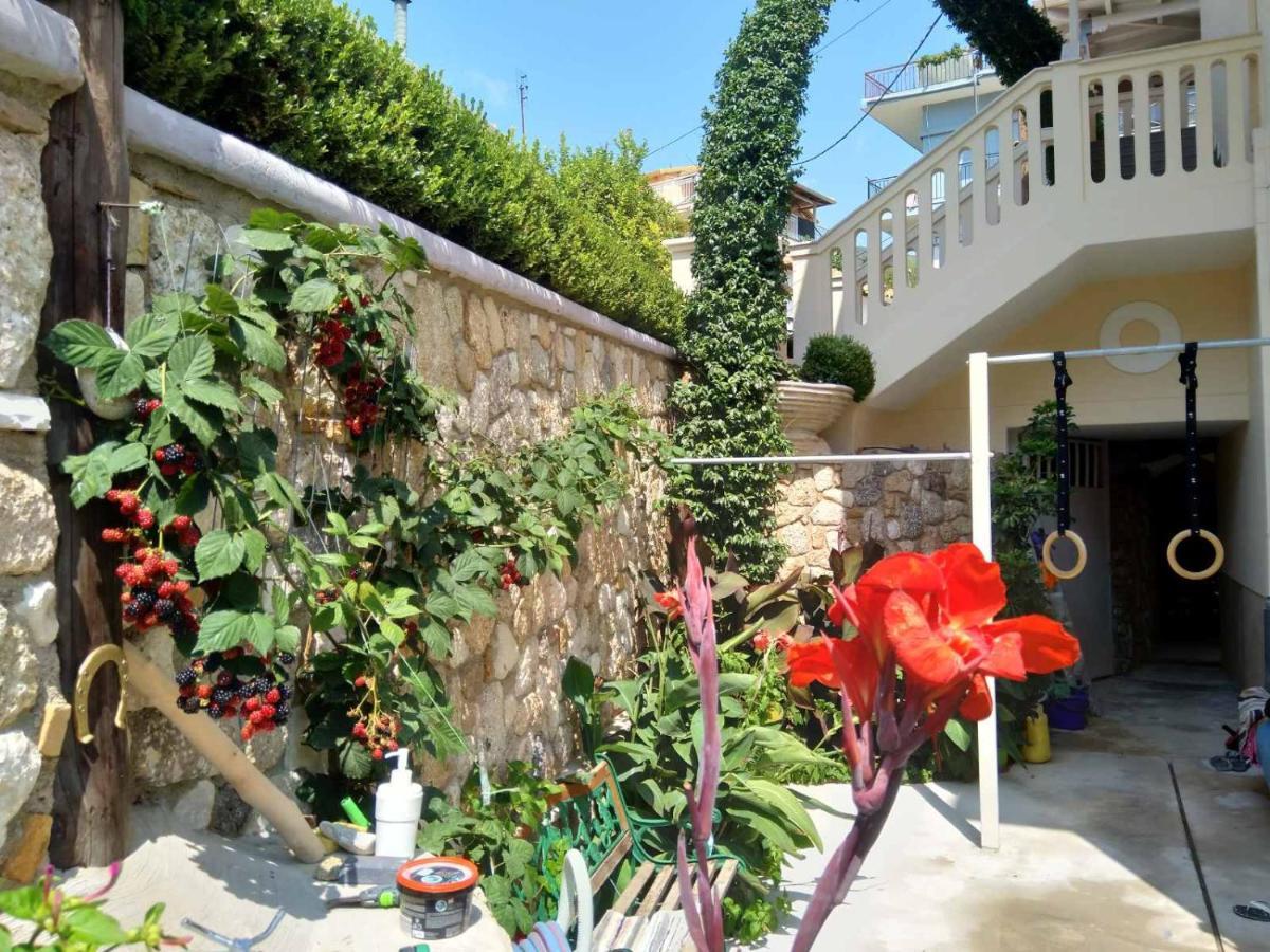 Valentinos House Hotel Parga Exterior photo